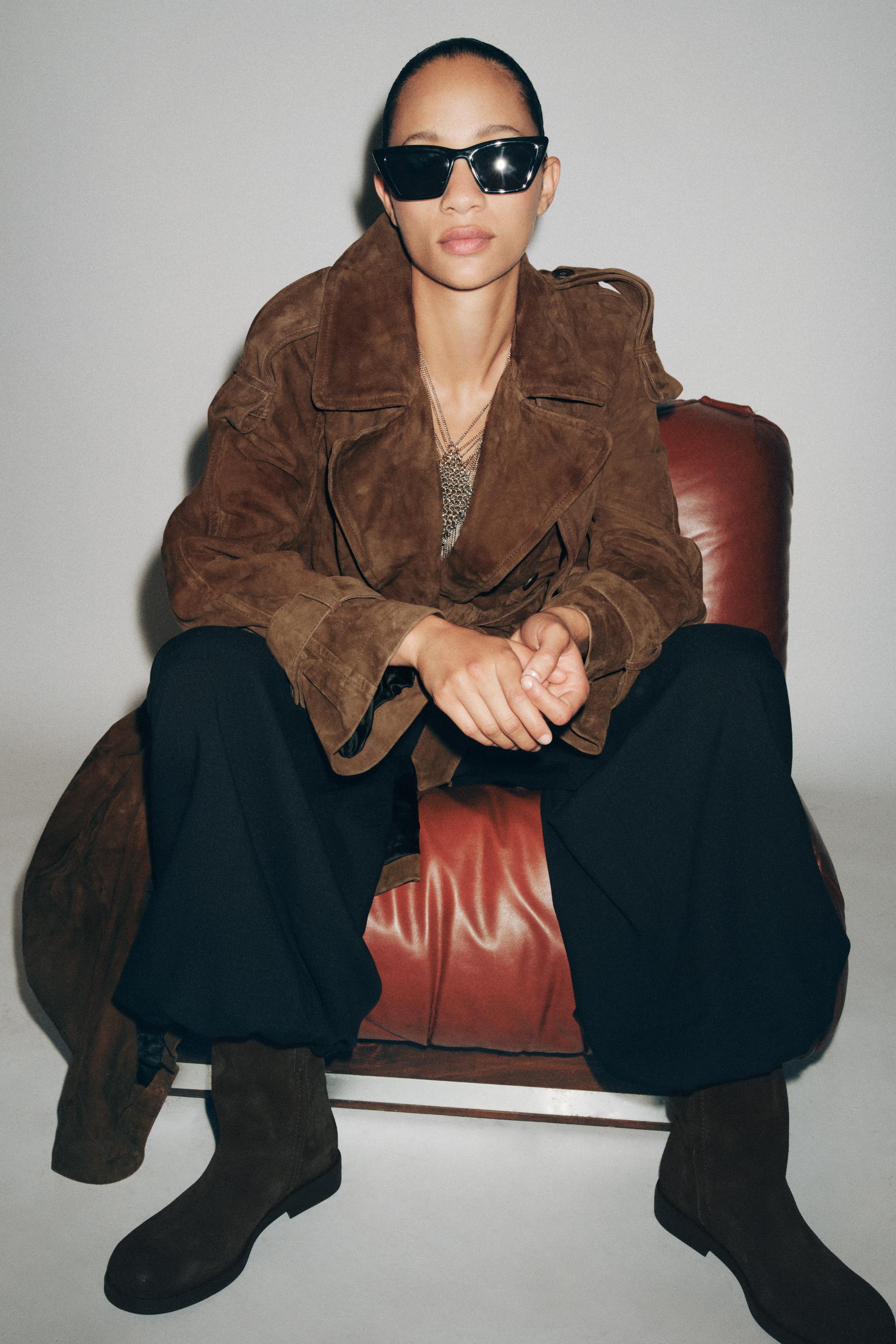 BOTTINES PLATES EN DAIM